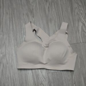 Lululemon Enlite Sports Bra 34D Beige
